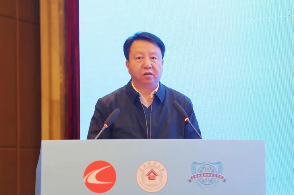 吉林省委教育工委专职副书记,省教育厅党组成员陈希哲讲话 吉林省委教育工委专职副书记,省教育厅党组成员陈希哲讲话