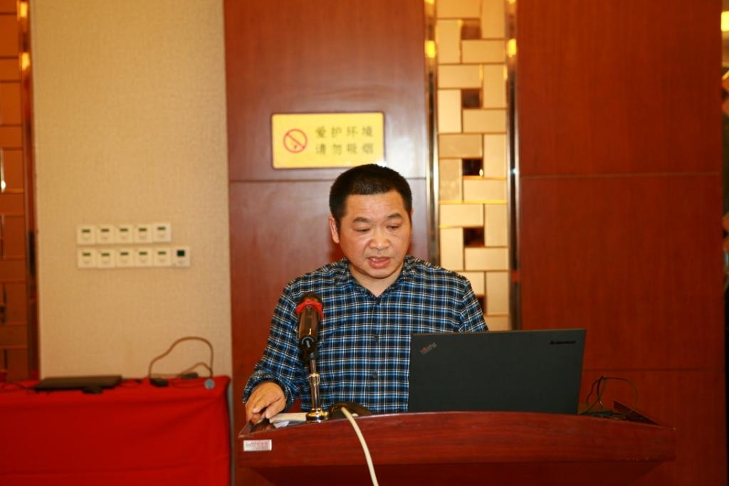 湖南铁路科技只要技术学院李一龙做“服务中国铁路‘走出去’战略,提升国际职业培训能力”工作报告